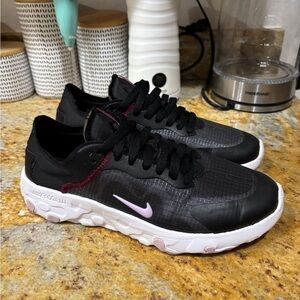 Nike Renew size 9